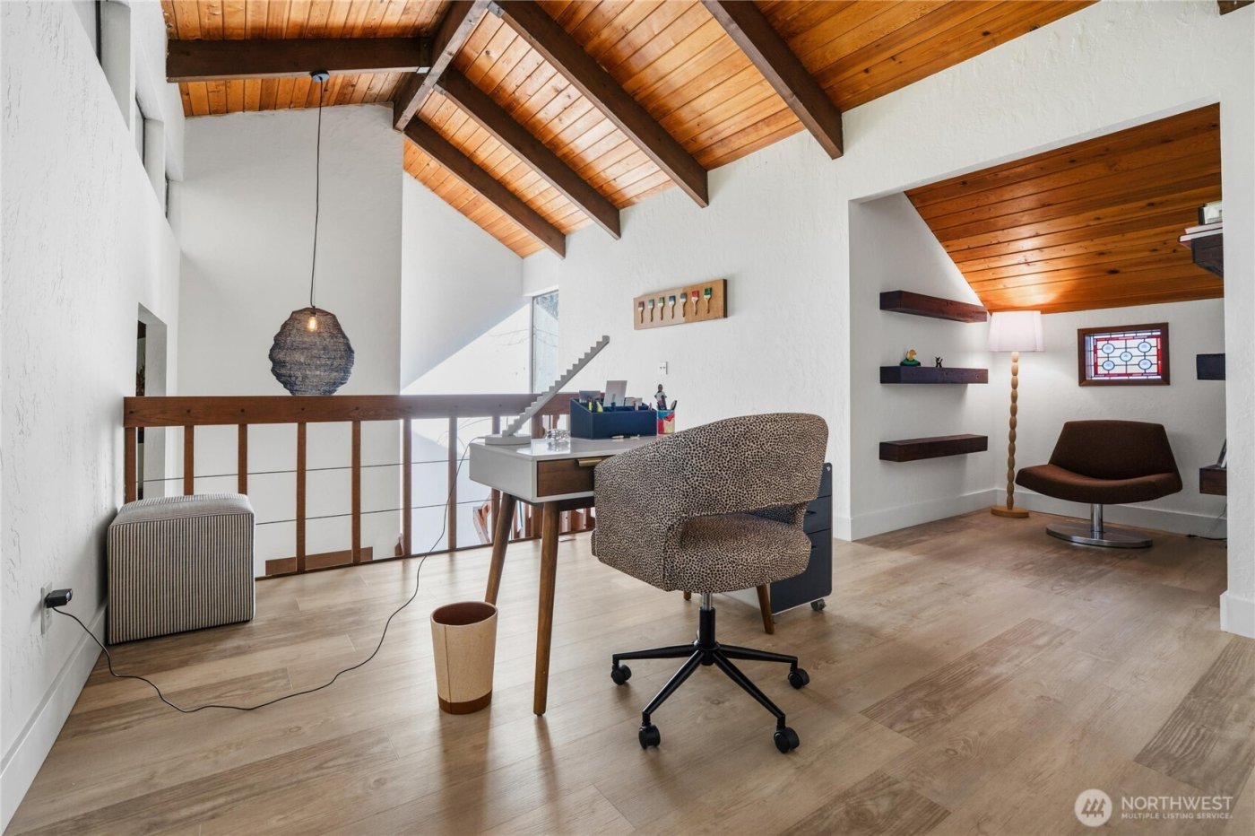 201 E Country Club Drive , Allyn, WA 98524