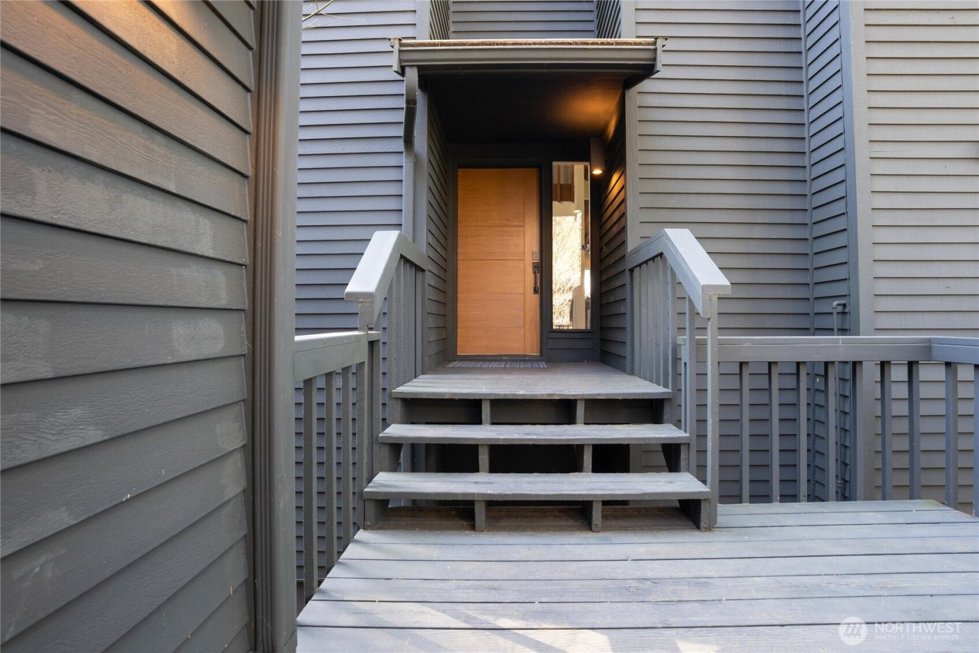 201 E Country Club Drive , Allyn, WA 98524