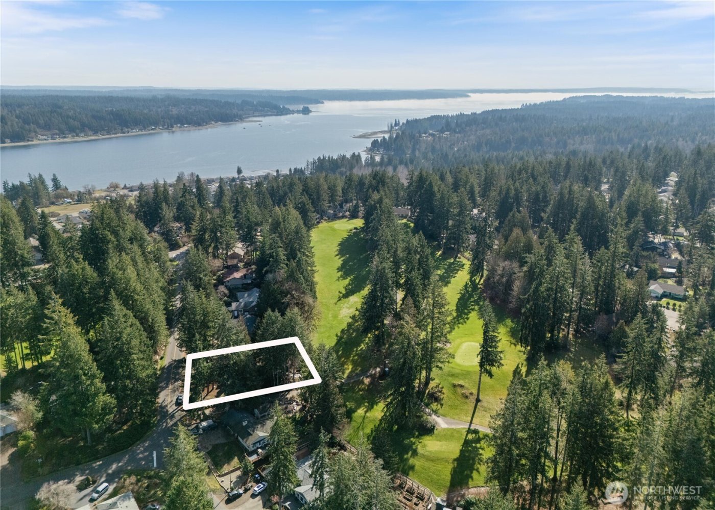 201 E Country Club Drive , Allyn, WA 98524