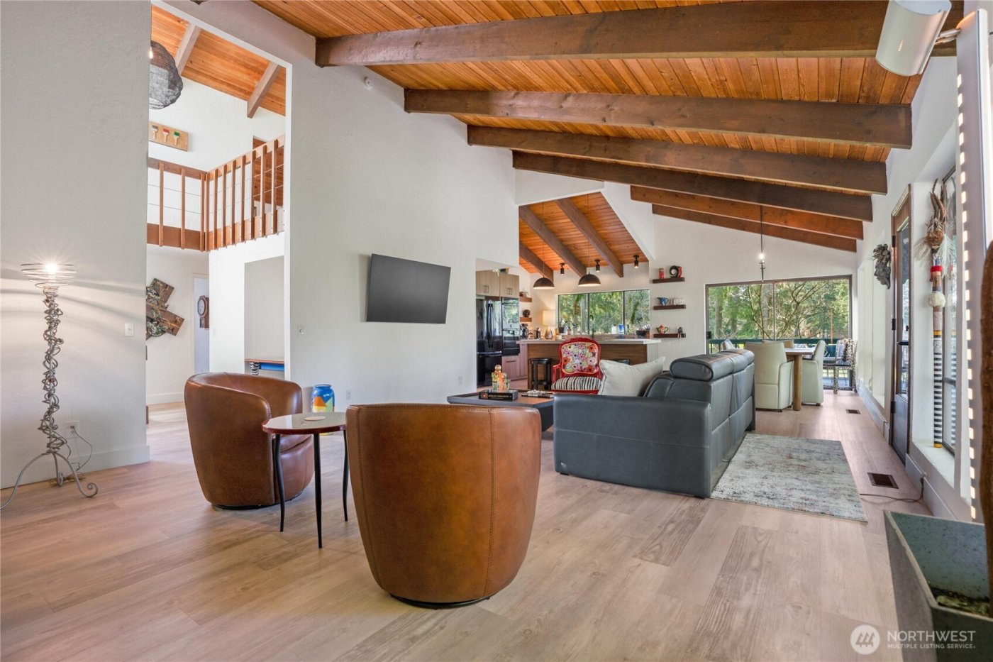 201 E Country Club Drive , Allyn, WA 98524