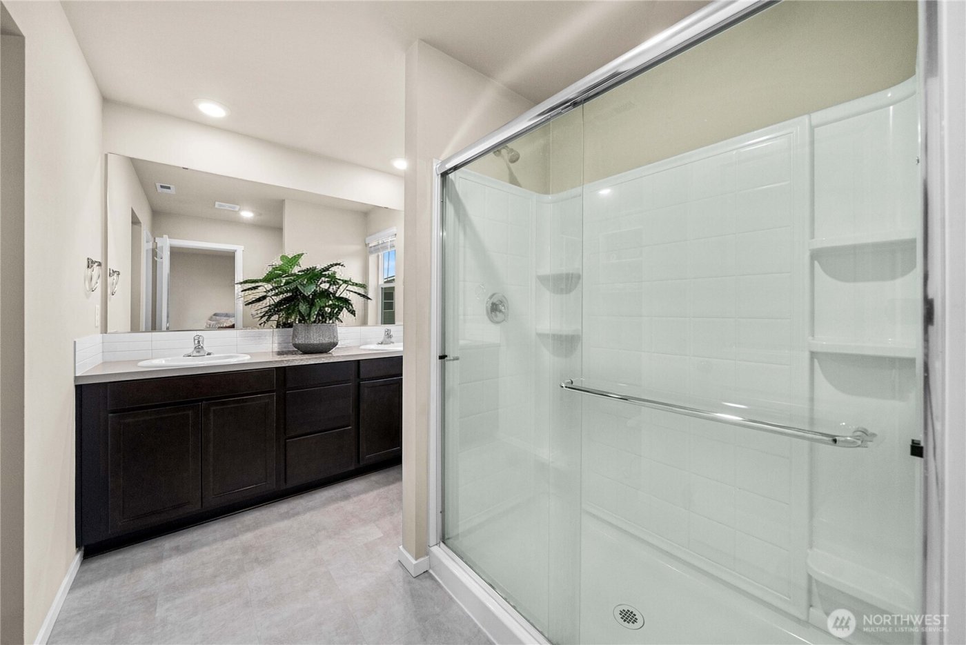 18785 Lipoma Place E, Puyallup, WA 98374