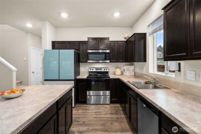 18785 Lipoma Place E, Puyallup, WA 98374 - Photo 3