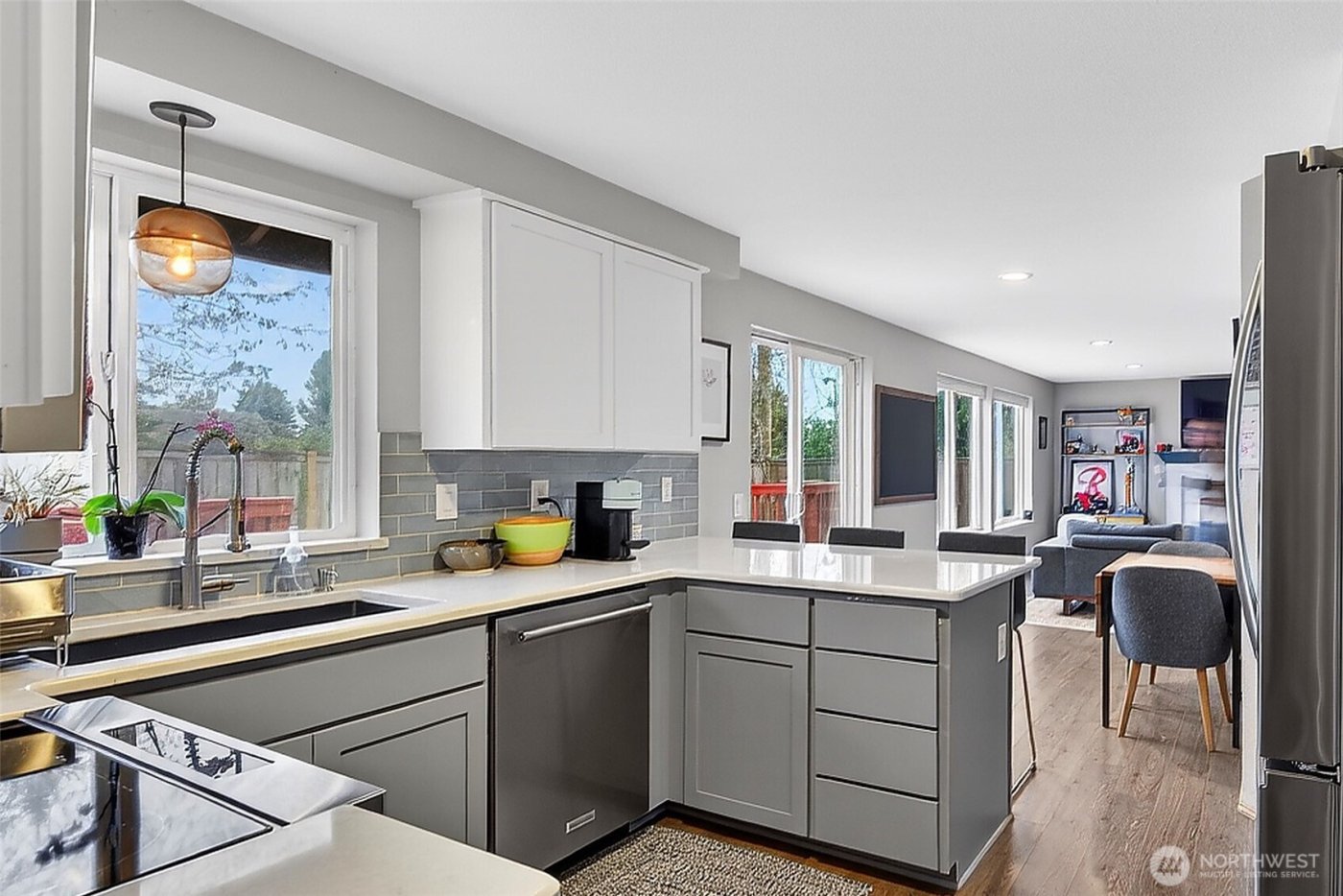 17427 Spruce Way , Lynnwood, WA 98037-7428