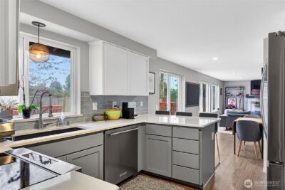 17427 Spruce Way , Lynnwood, WA 98037-7428 - Photo 11