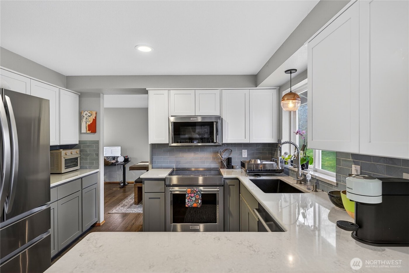 17427 Spruce Way , Lynnwood, WA 98037-7428