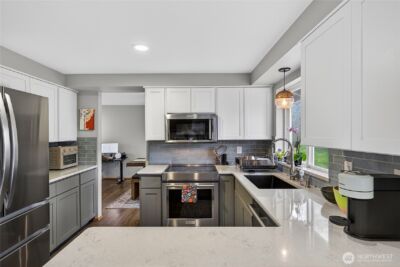 17427 Spruce Way , Lynnwood, WA 98037-7428 - Photo 16