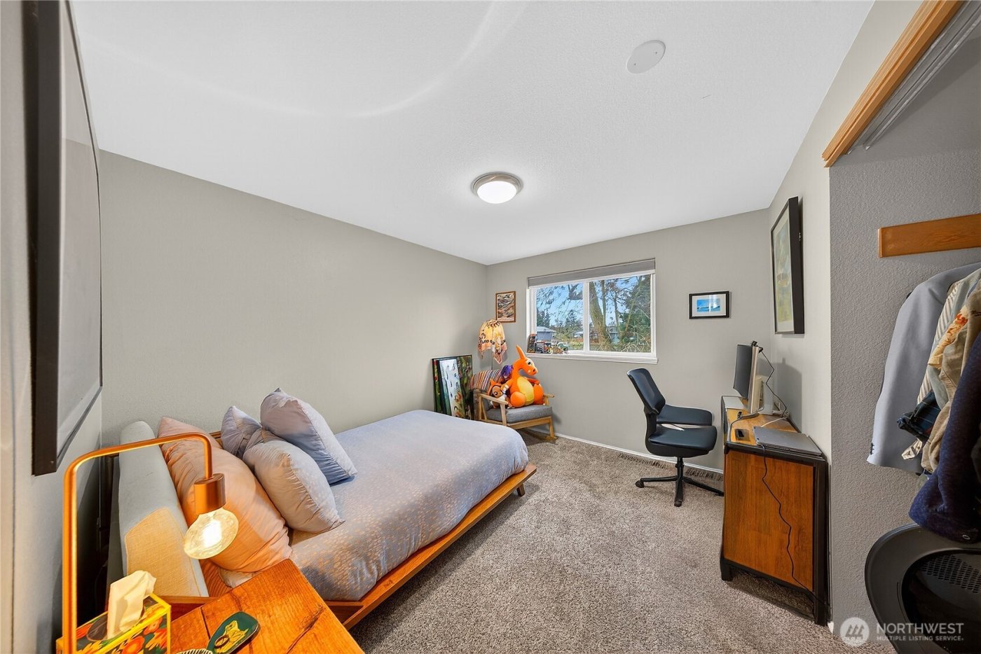 17427 Spruce Way , Lynnwood, WA 98037-7428