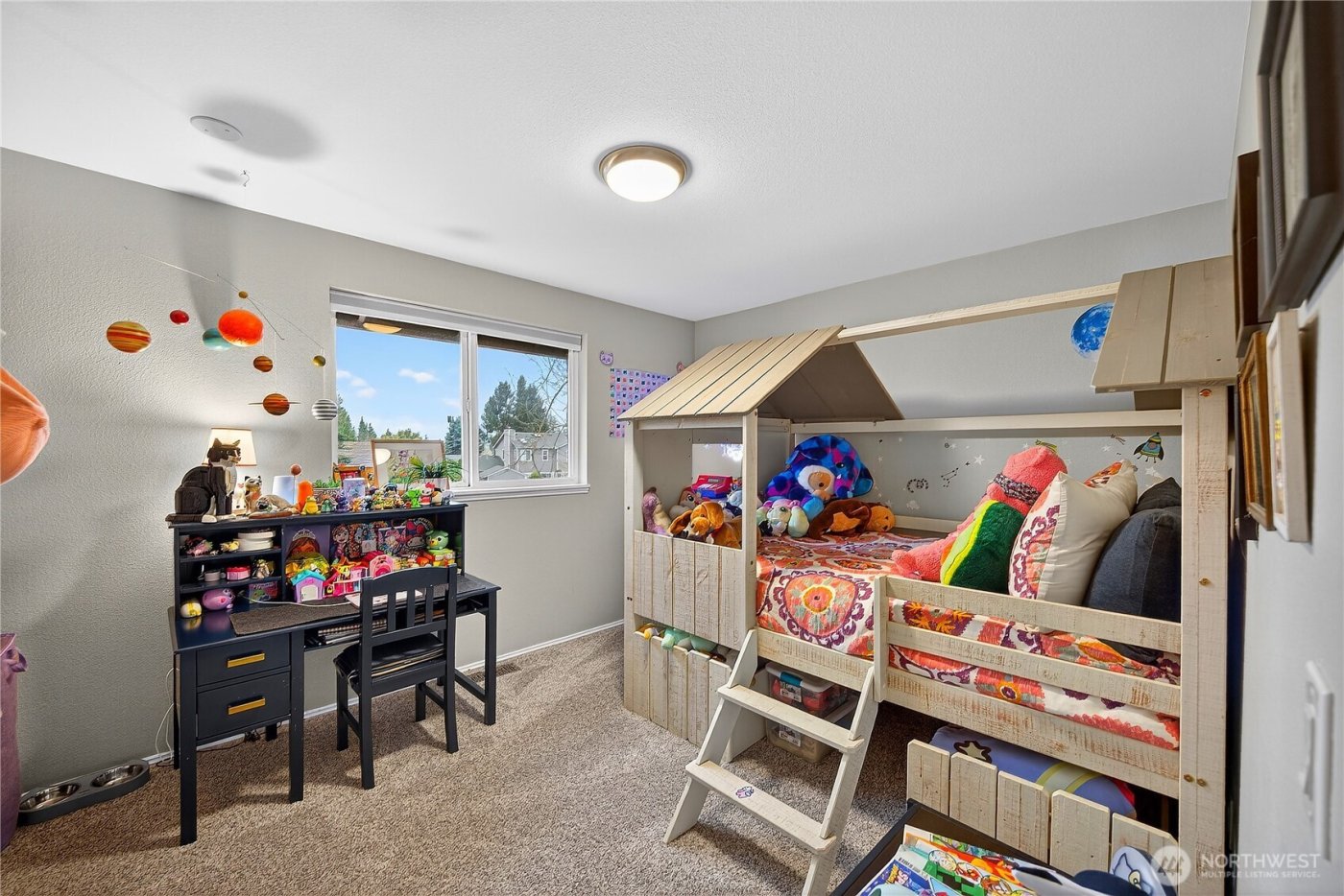 17427 Spruce Way , Lynnwood, WA 98037-7428