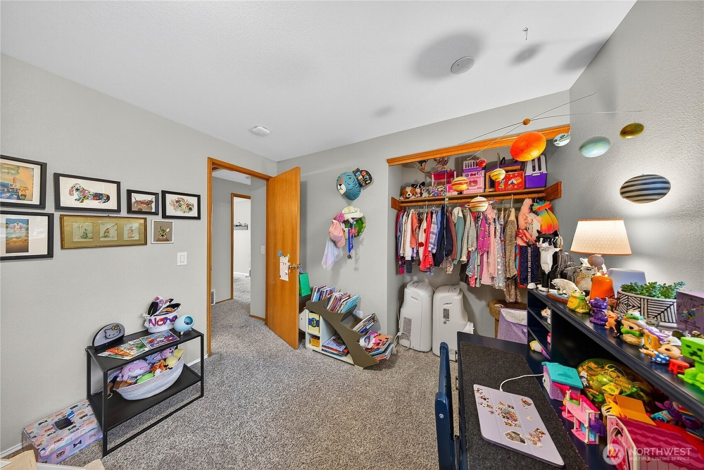 17427 Spruce Way , Lynnwood, WA 98037-7428