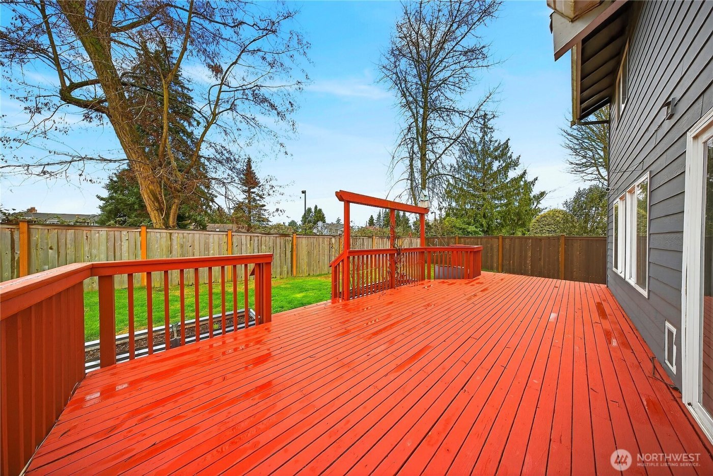 17427 Spruce Way , Lynnwood, WA 98037-7428