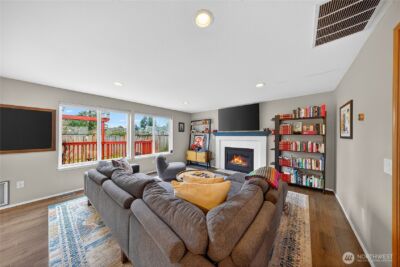 17427 Spruce Way , Lynnwood, WA 98037-7428 - Photo 9