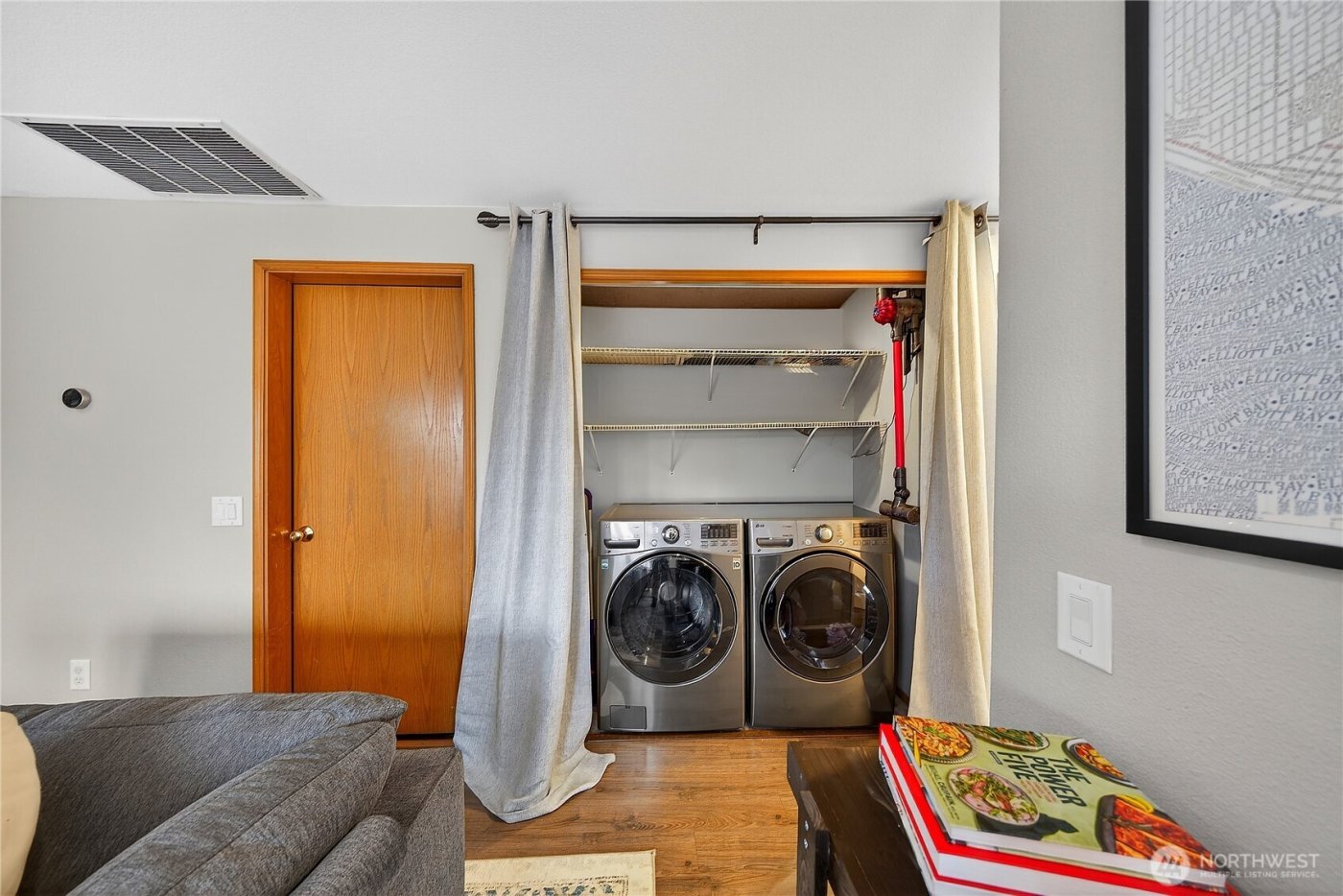 17427 Spruce Way , Lynnwood, WA 98037-7428