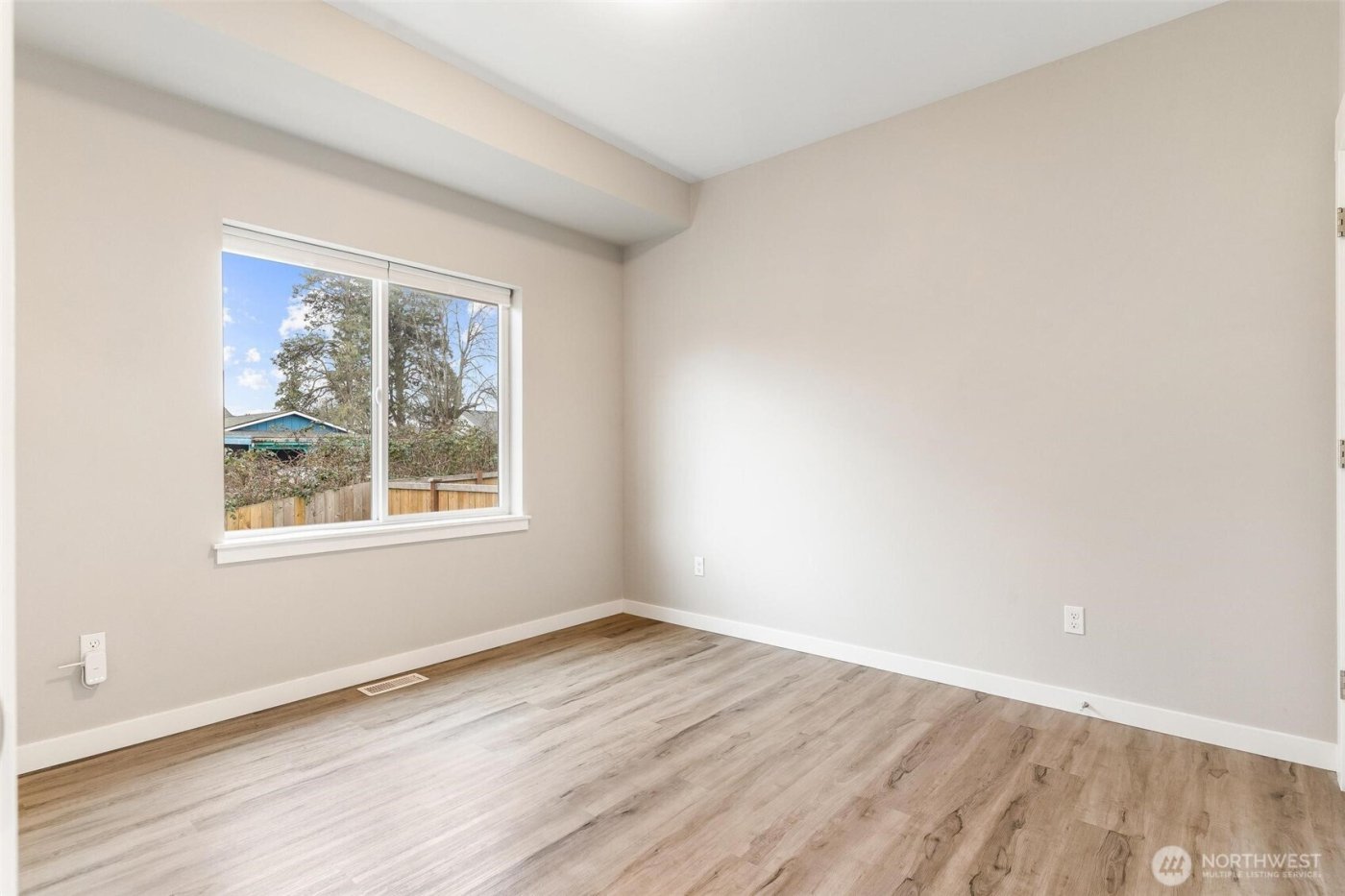 8821 S L Street , Tacoma, WA 98444