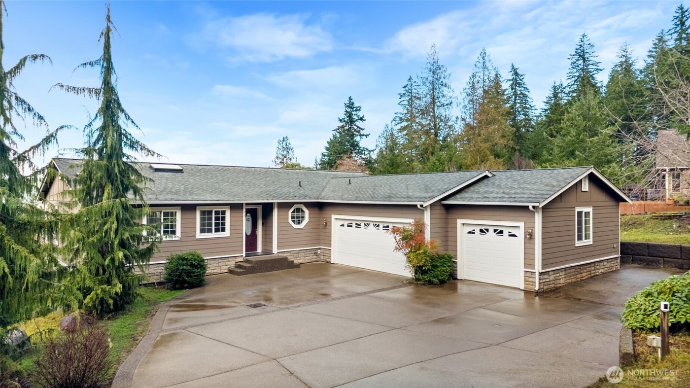 231 E Linda Vista Court , Union, WA 98592
