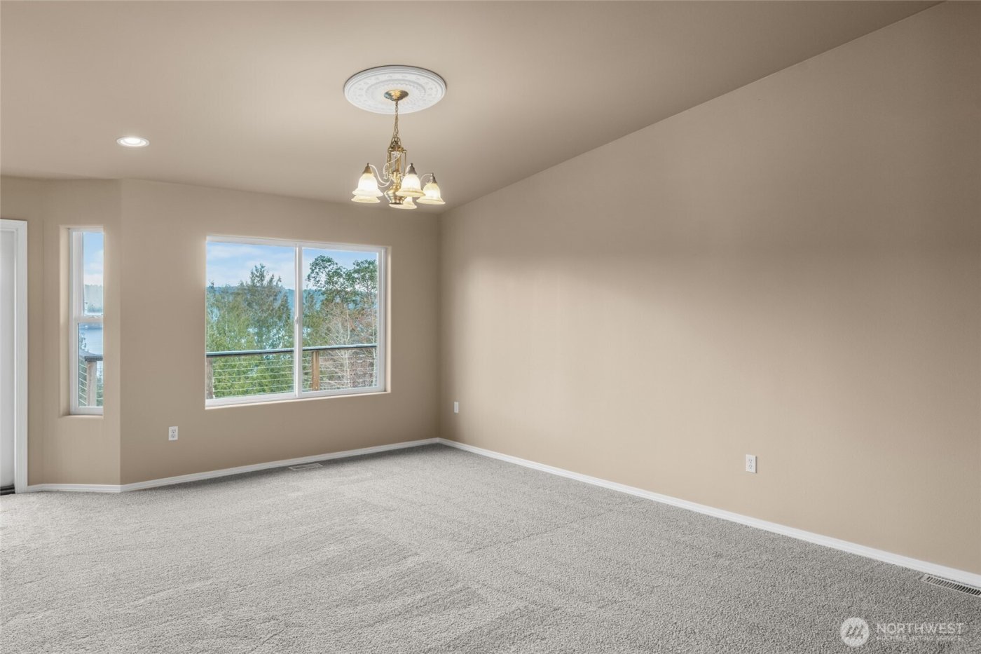 231 E Linda Vista Court , Union, WA 98592