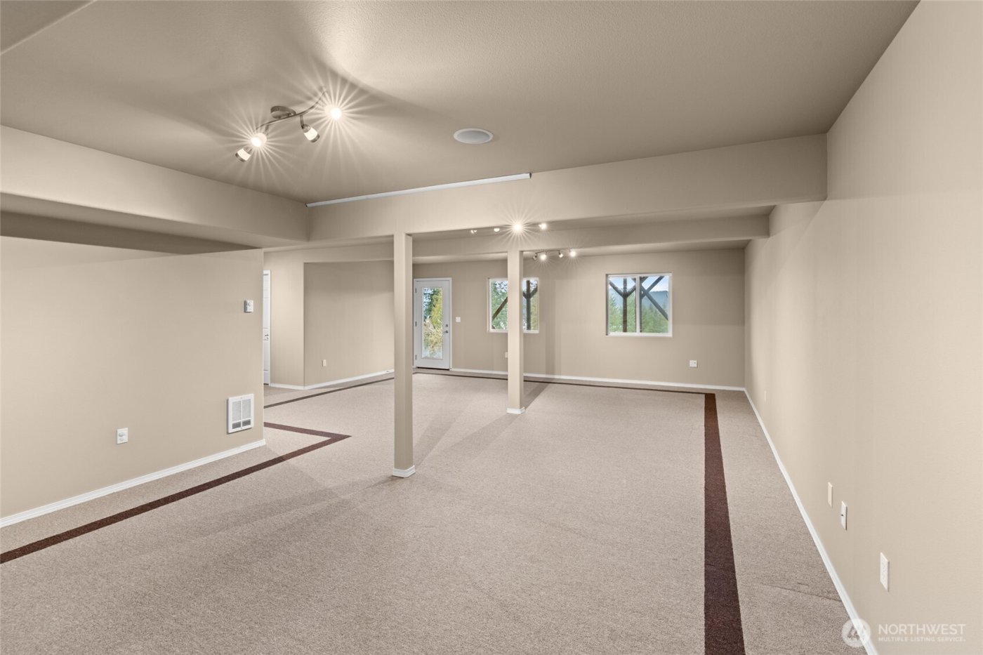 231 E Linda Vista Court , Union, WA 98592