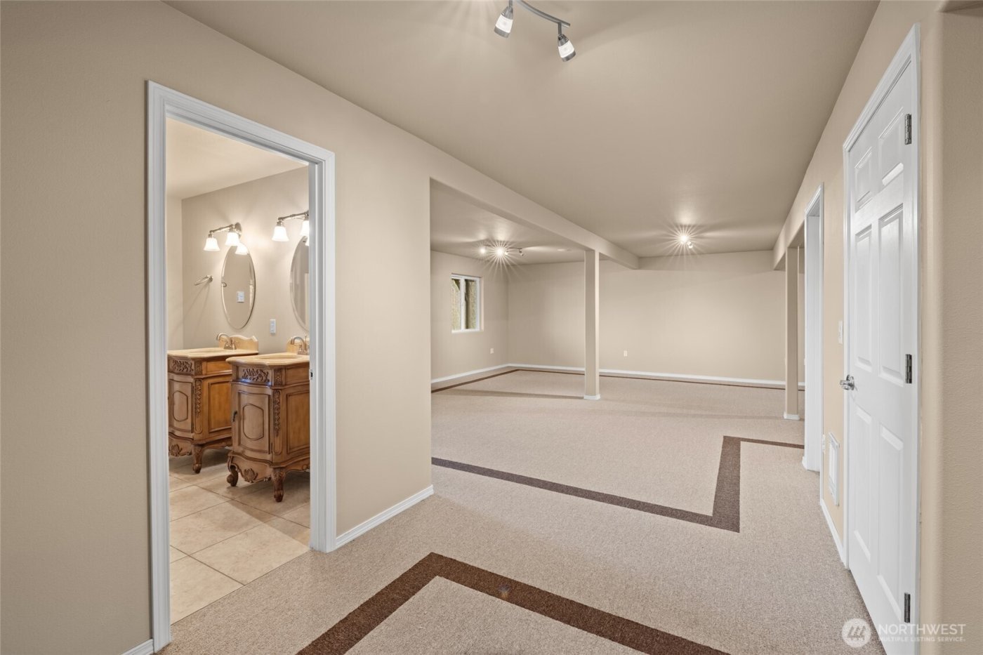 231 E Linda Vista Court , Union, WA 98592