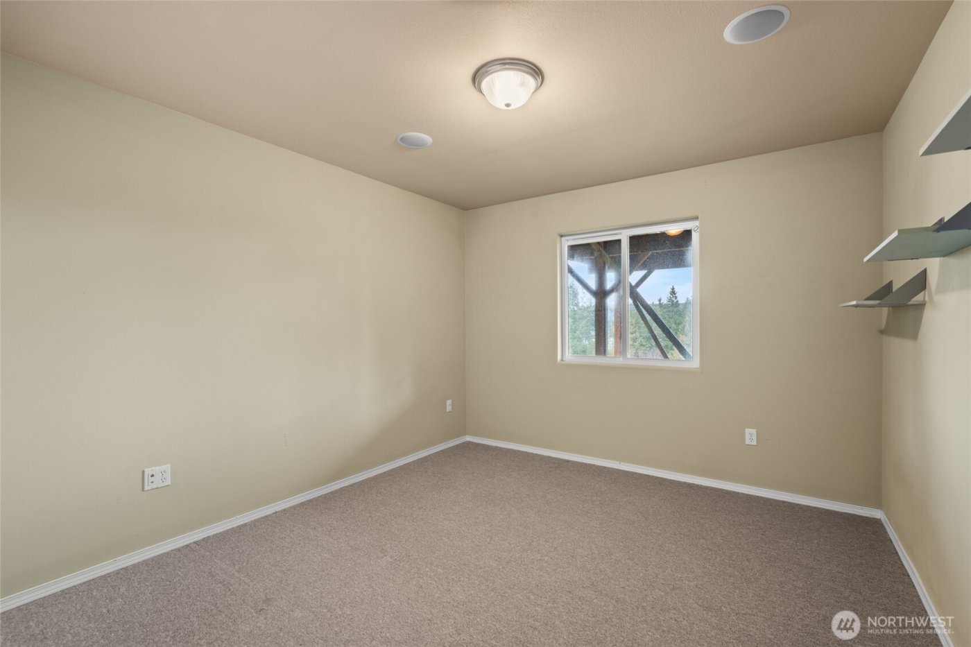 231 E Linda Vista Court , Union, WA 98592