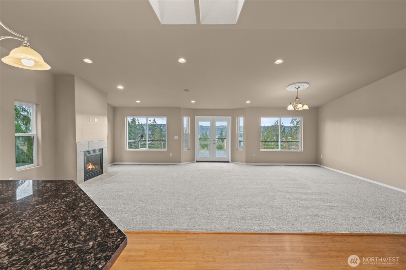 231 E Linda Vista Court , Union, WA 98592