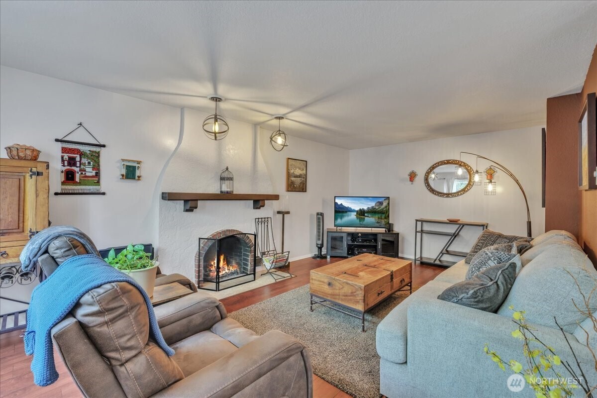 411 N Yakima Avenue , Tacoma, WA 98403