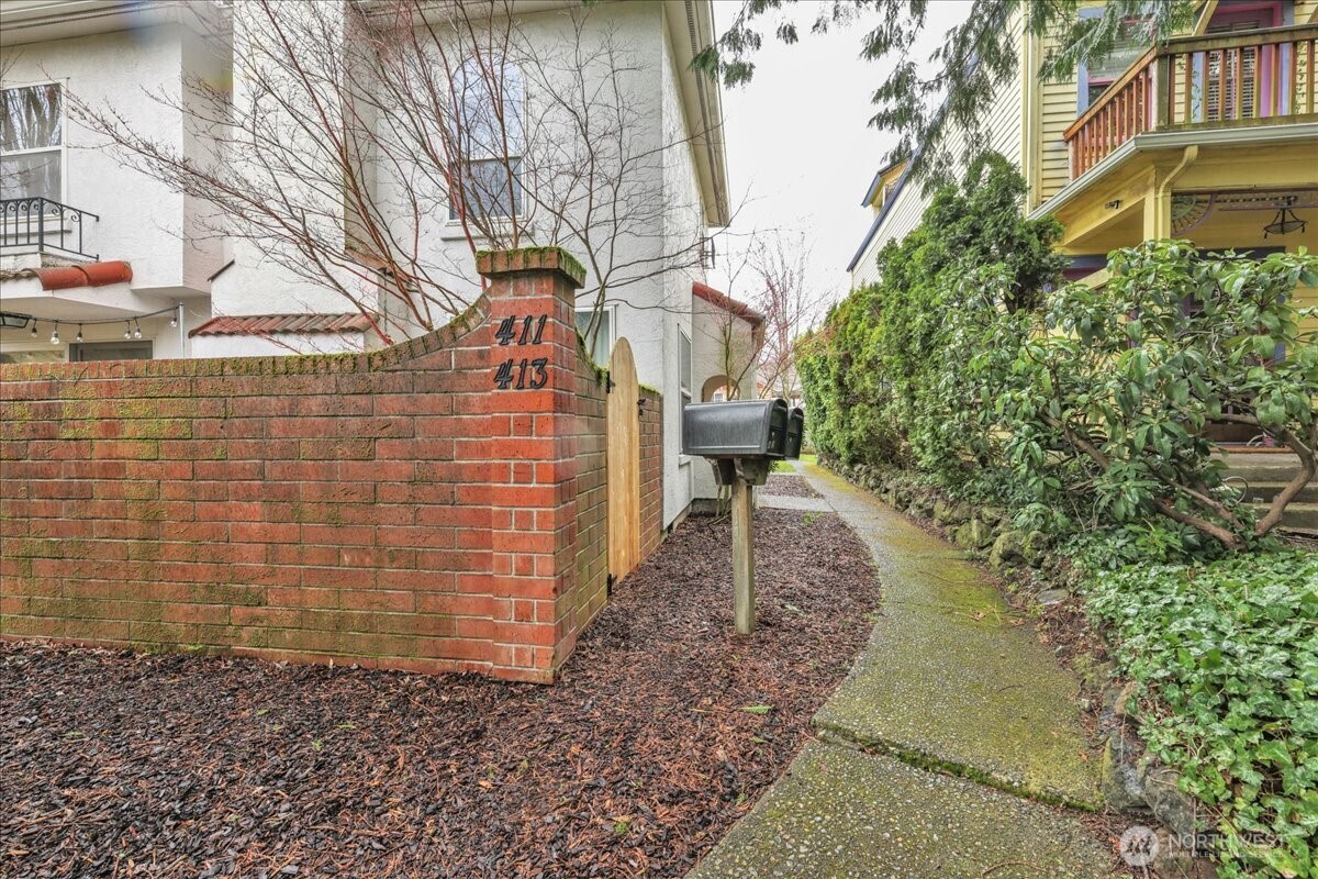 411 N Yakima Avenue , Tacoma, WA 98403