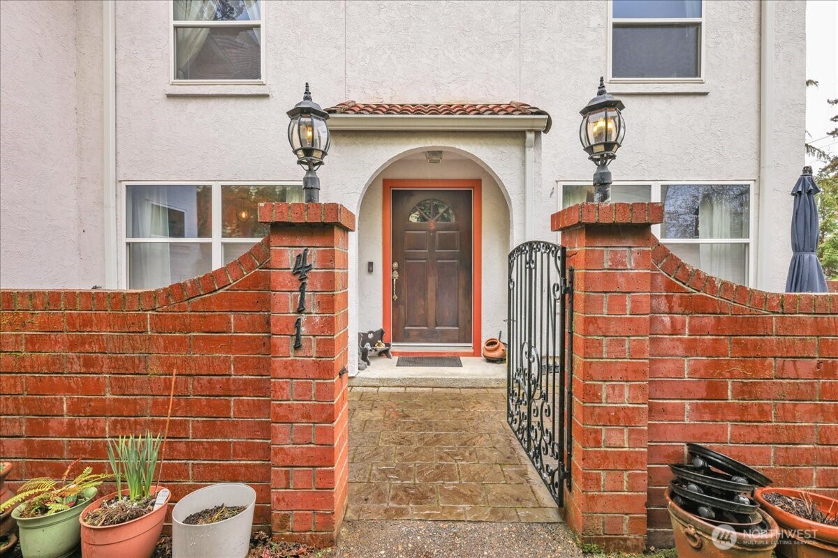 411 N Yakima Avenue , Tacoma, WA 98403