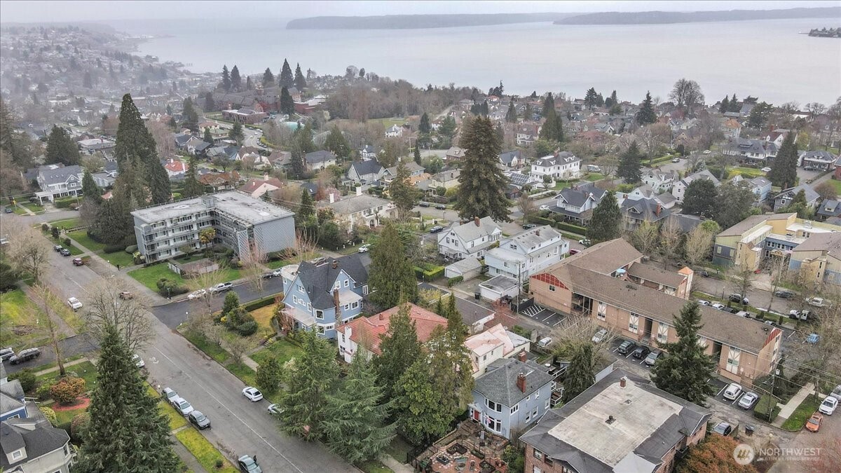 411 N Yakima Avenue , Tacoma, WA 98403