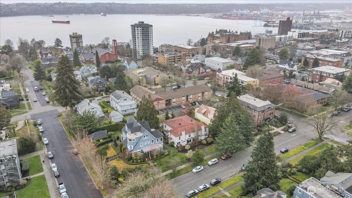 411 N Yakima Avenue , Tacoma, WA 98403