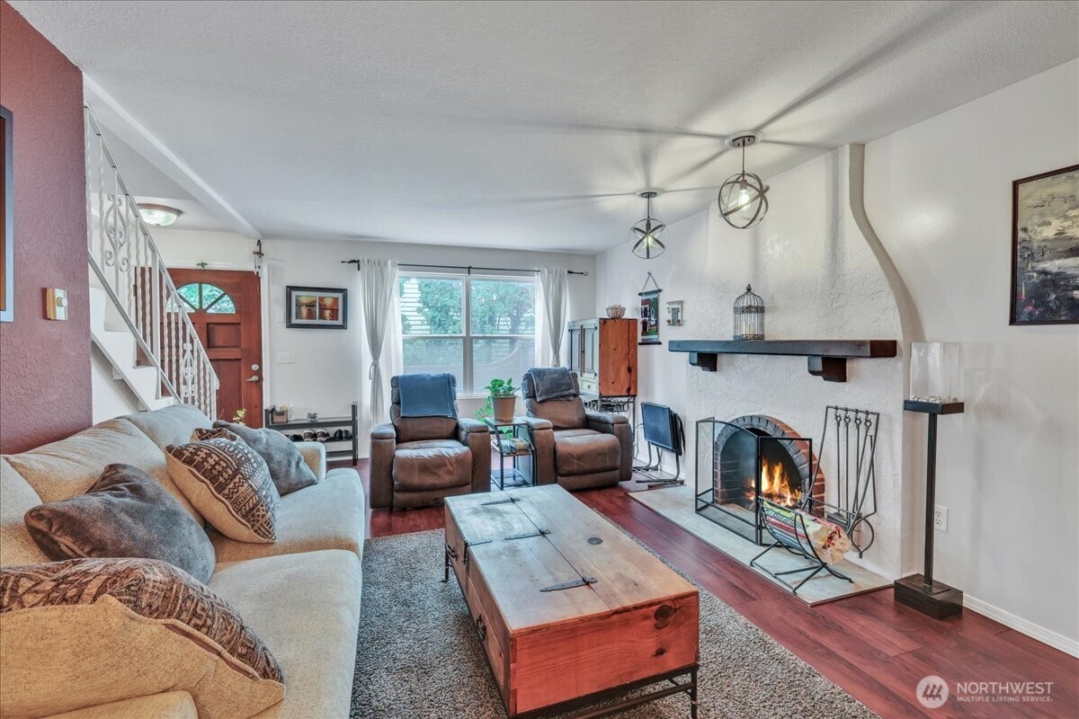 411 N Yakima Avenue , Tacoma, WA 98403