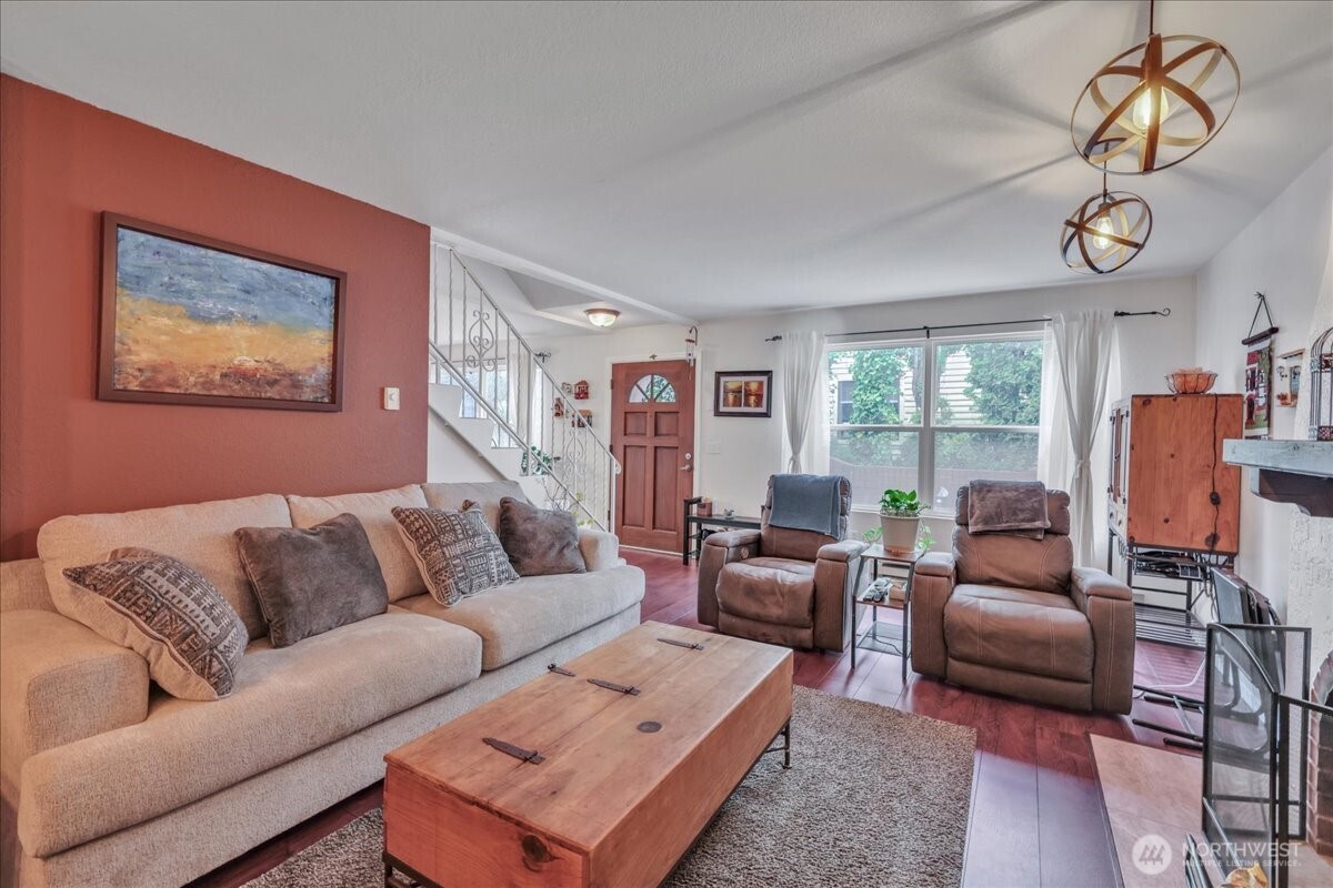 411 N Yakima Avenue , Tacoma, WA 98403