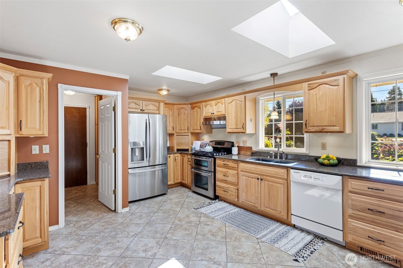 18107 25th Street Ct E, Lake Tapps, WA 98391