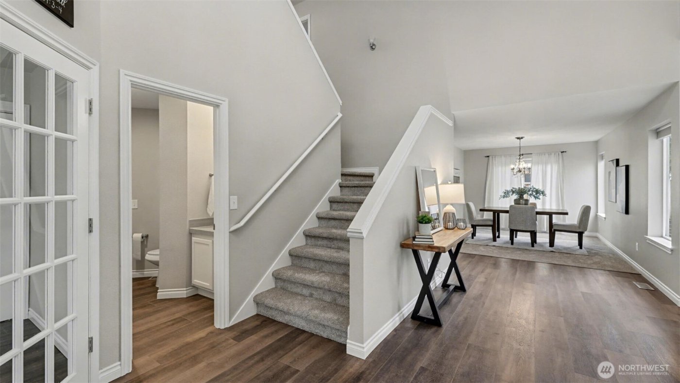 1909 Highpoint Street , Enumclaw, WA 98022