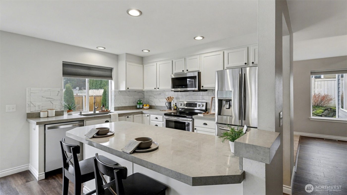 1909 Highpoint Street , Enumclaw, WA 98022