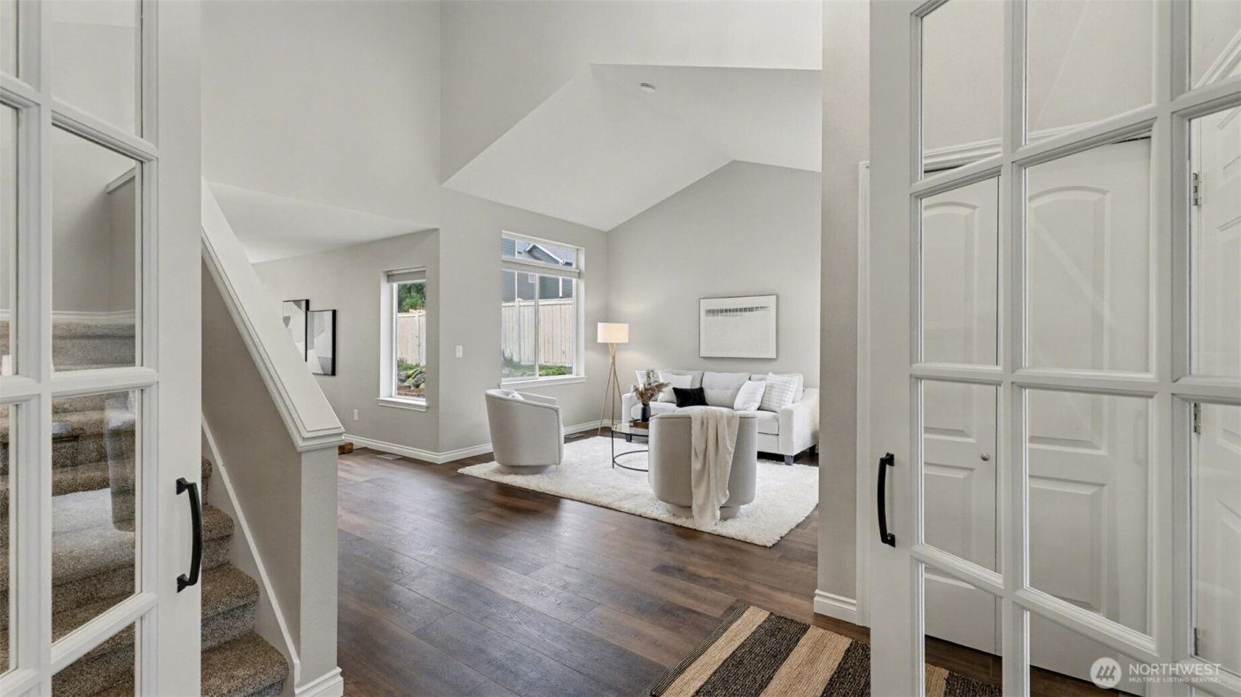 1909 Highpoint Street , Enumclaw, WA 98022