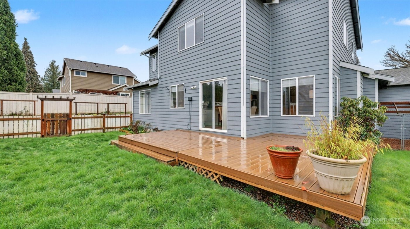 1909 Highpoint Street , Enumclaw, WA 98022