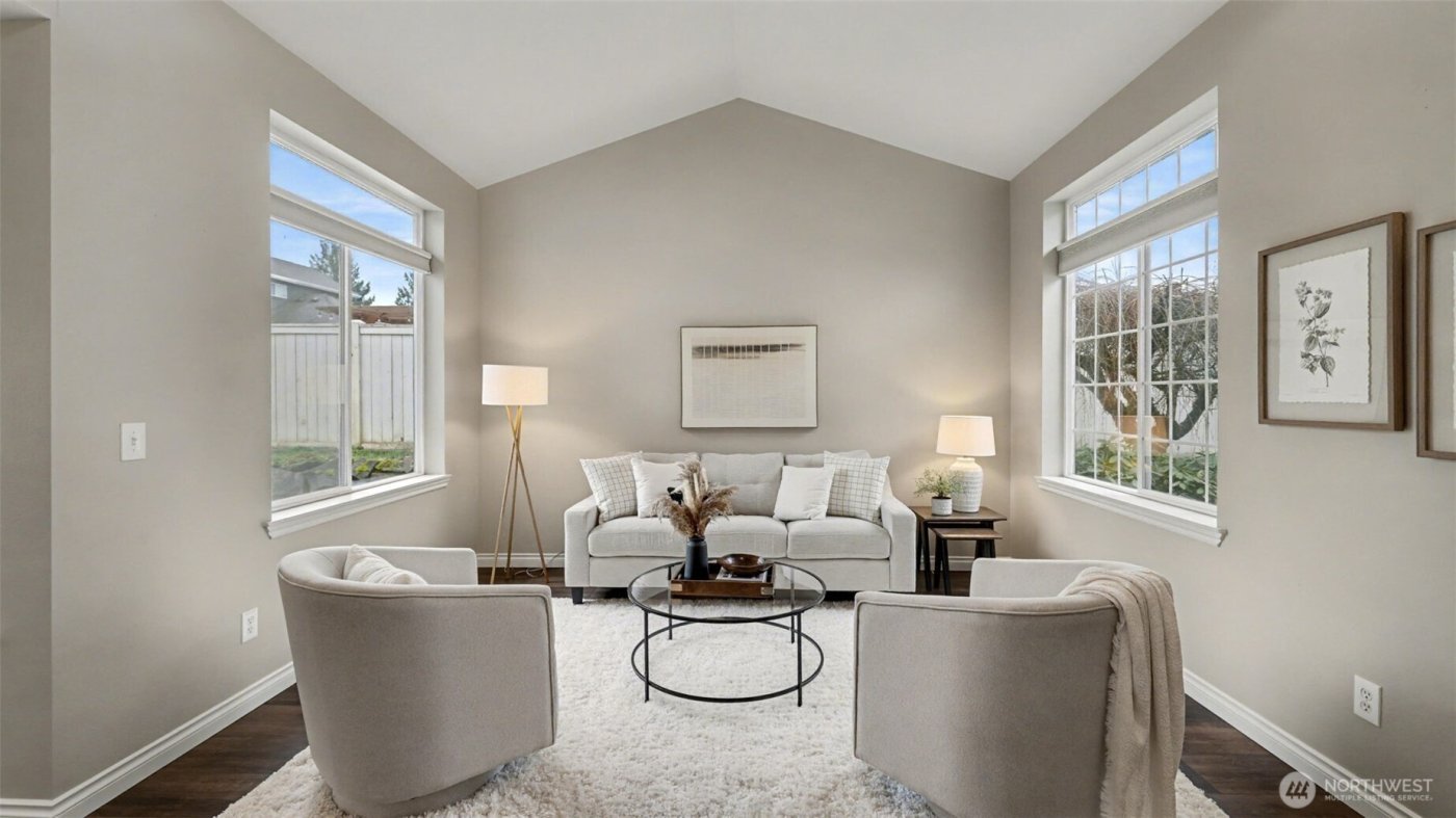 1909 Highpoint Street , Enumclaw, WA 98022