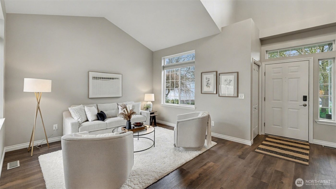 1909 Highpoint Street , Enumclaw, WA 98022