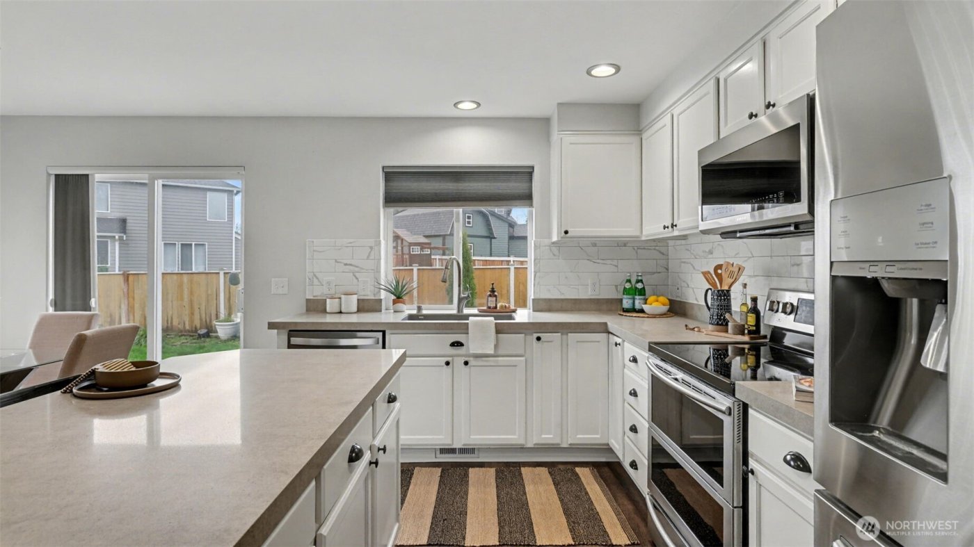 1909 Highpoint Street , Enumclaw, WA 98022