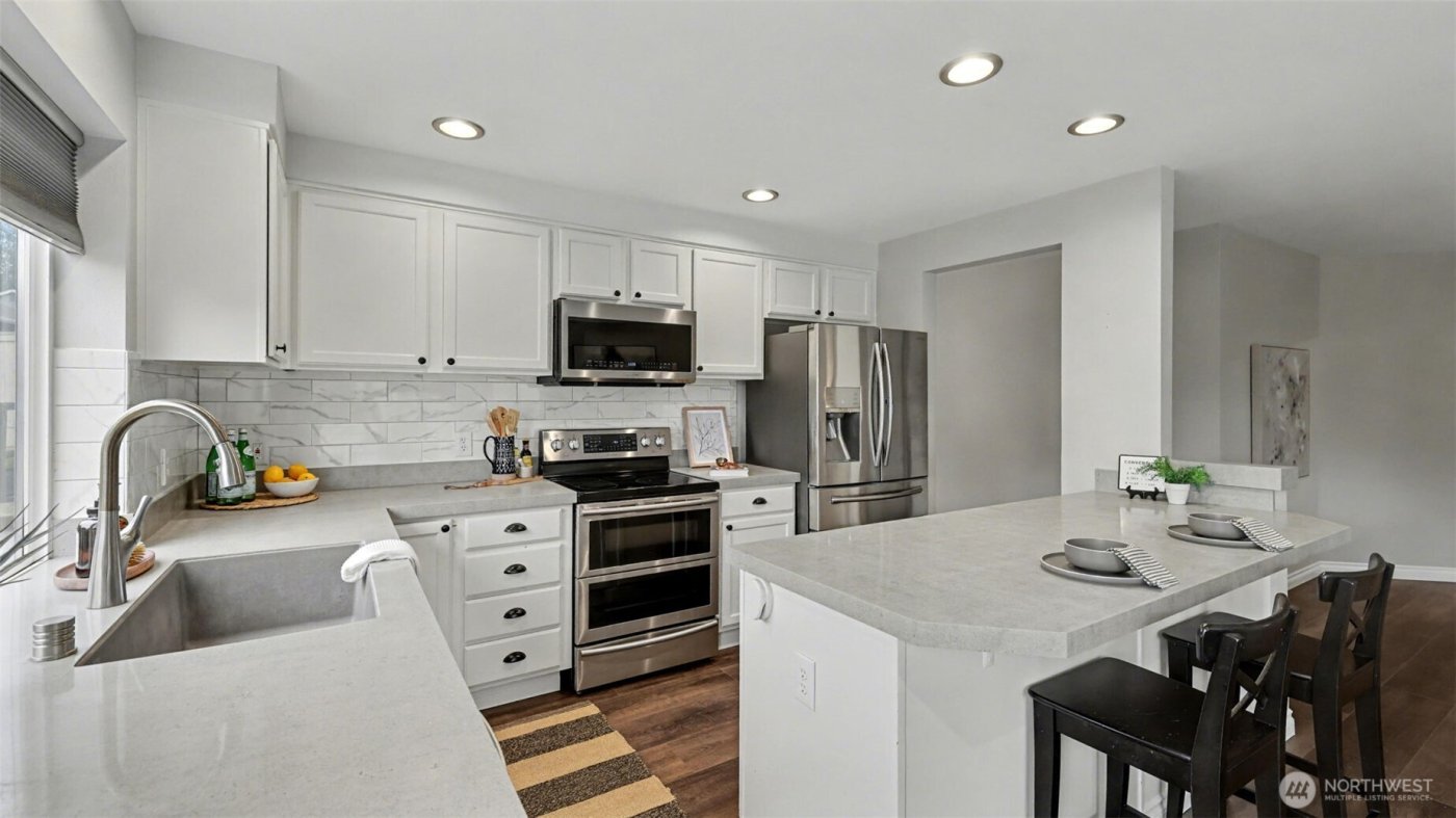 1909 Highpoint Street , Enumclaw, WA 98022