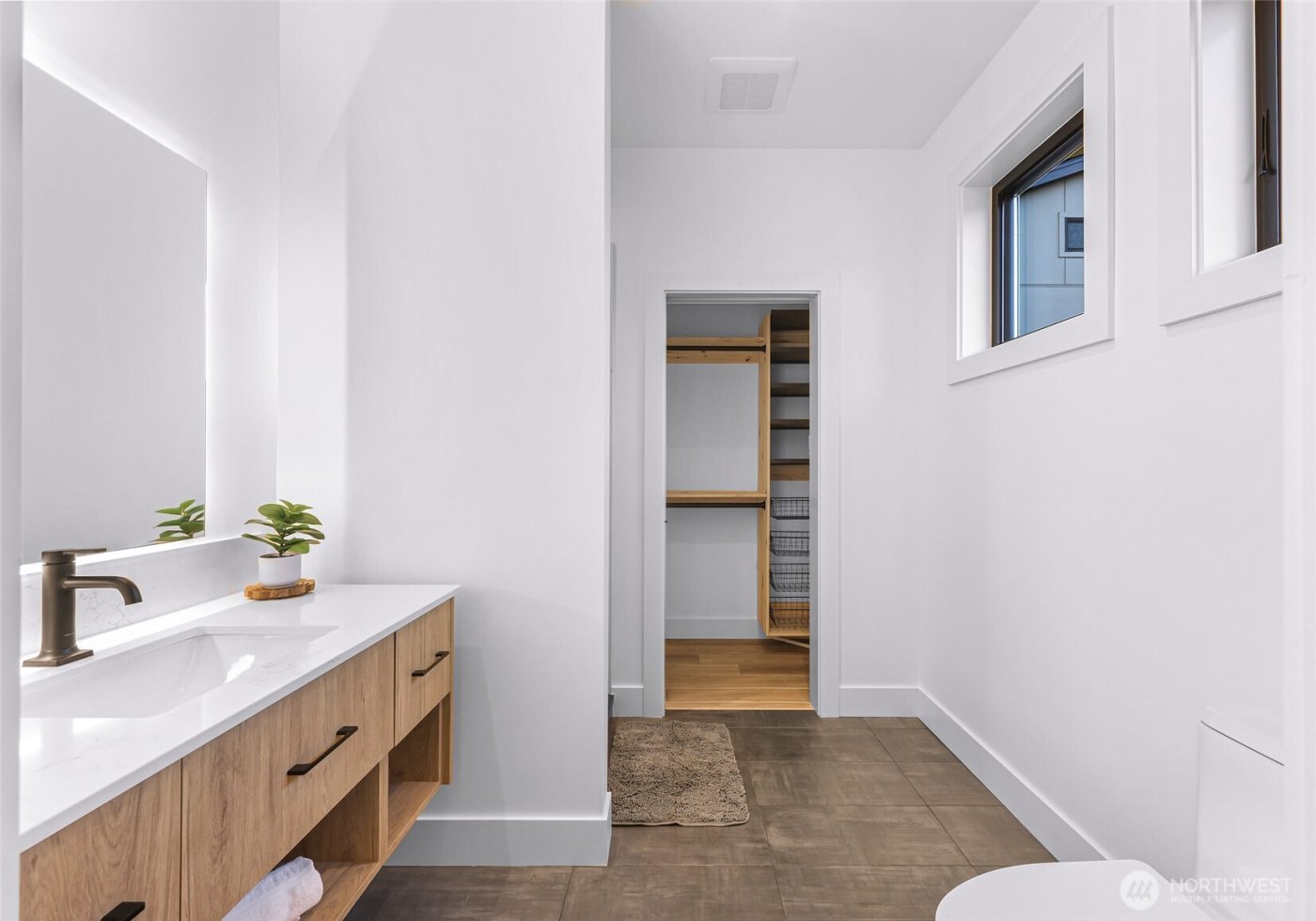 220 Skipping Stone Loop , Lynden, WA 98264