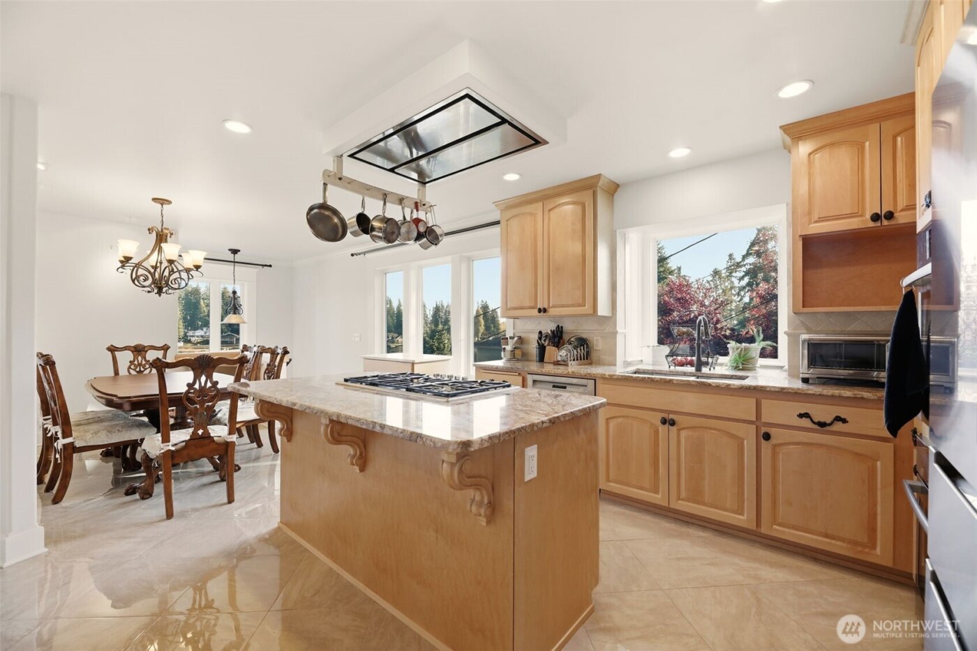 3821 Shelby Road , Lynnwood, WA 98087