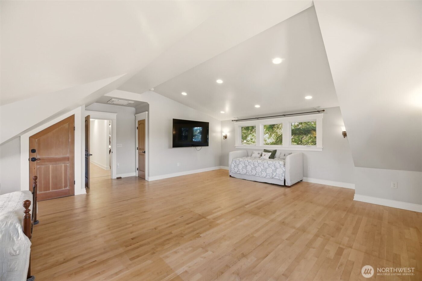 3821 Shelby Road , Lynnwood, WA 98087