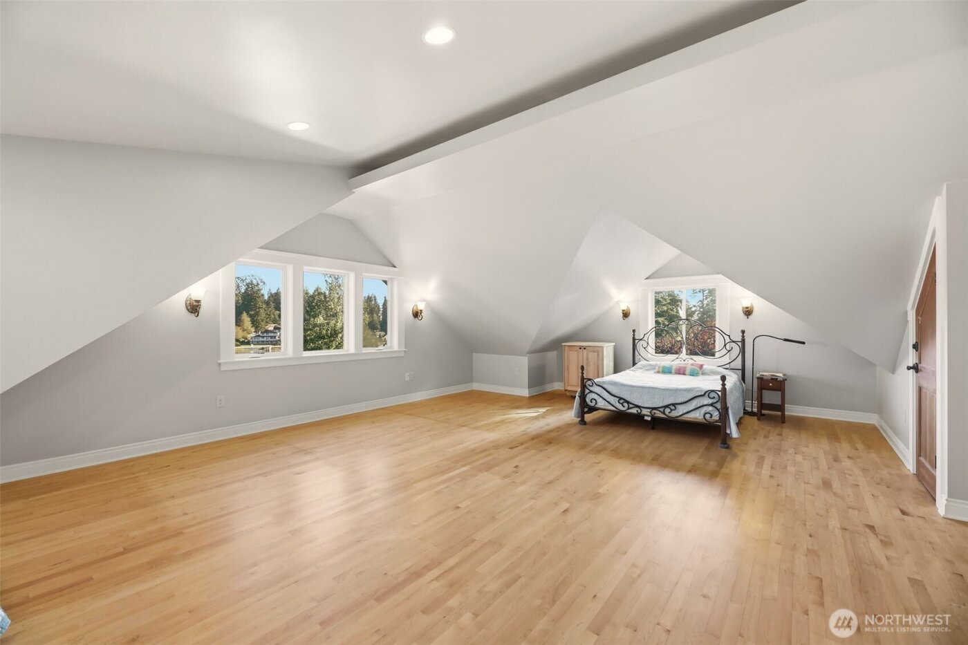 3821 Shelby Road , Lynnwood, WA 98087