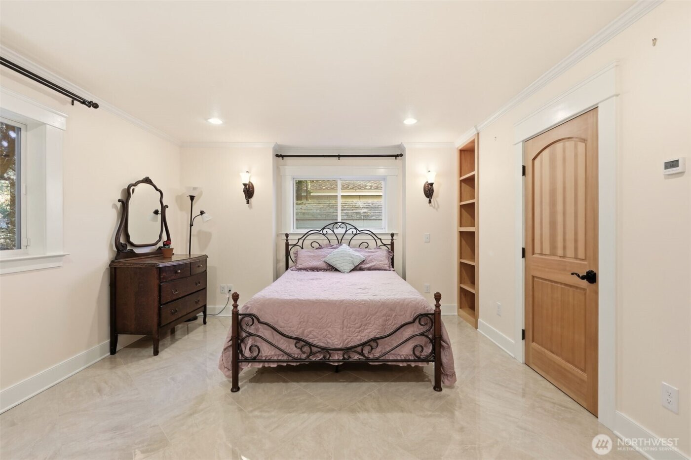 3821 Shelby Road , Lynnwood, WA 98087