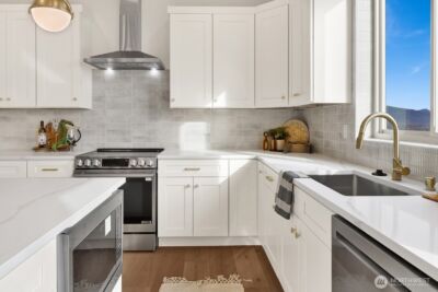 1030 Tinas Coma Drive , Burlington, WA 98233 - Photo 12