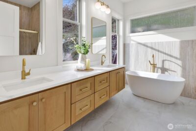 1030 Tinas Coma Drive , Burlington, WA 98233 - Photo 16