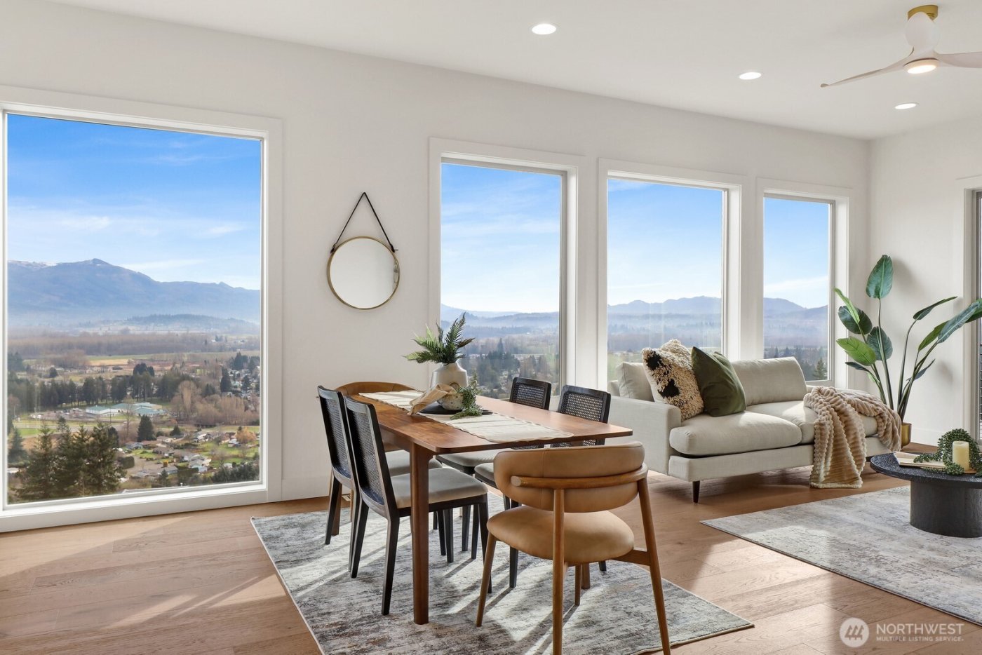 1030 Tinas Coma Drive , Burlington, WA 98233