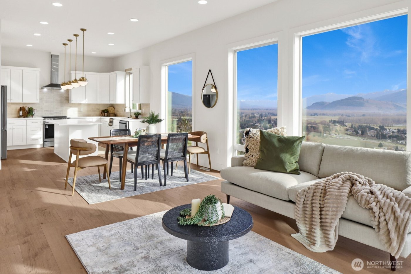 1030 Tinas Coma Drive , Burlington, WA 98233