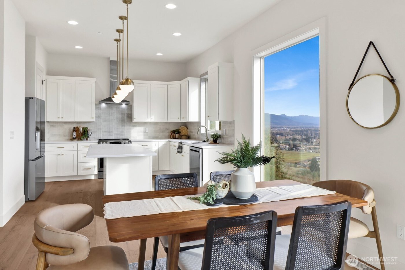 1030 Tinas Coma Drive , Burlington, WA 98233