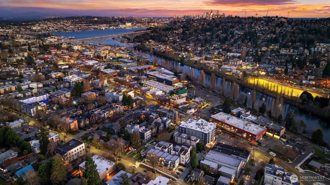 105 NW 39th Street #D, Seattle, WA 98107